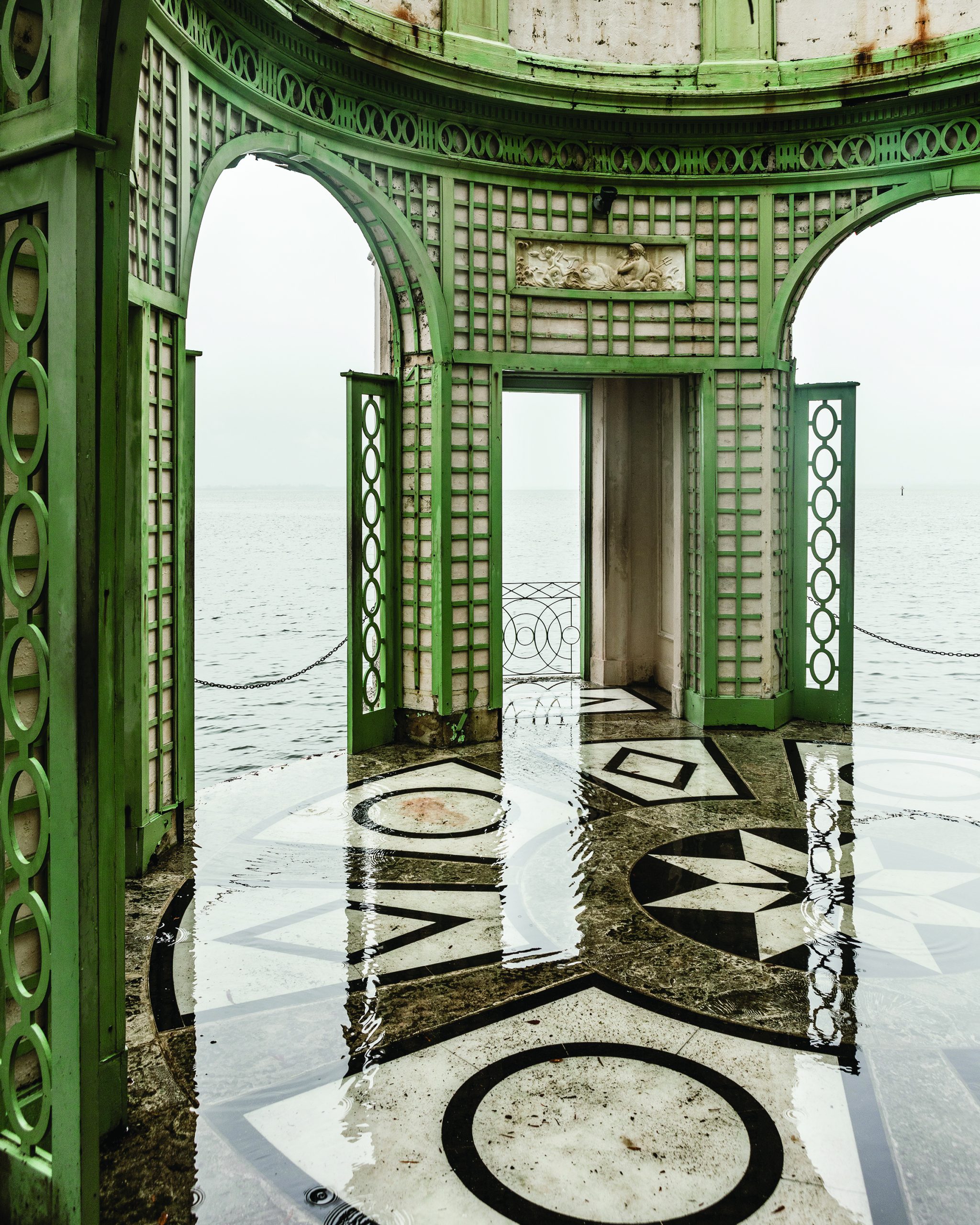 FloodZone, The Tea Room, Vizcaya, 2018 - Anastasia Samoylova